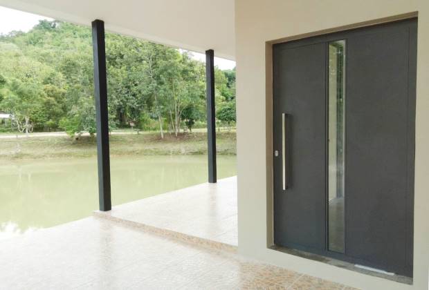 Single Leaf Entrance Door